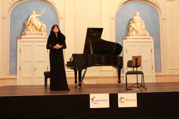 Čechov&aacute; / P&aacute;len&iacute;ček